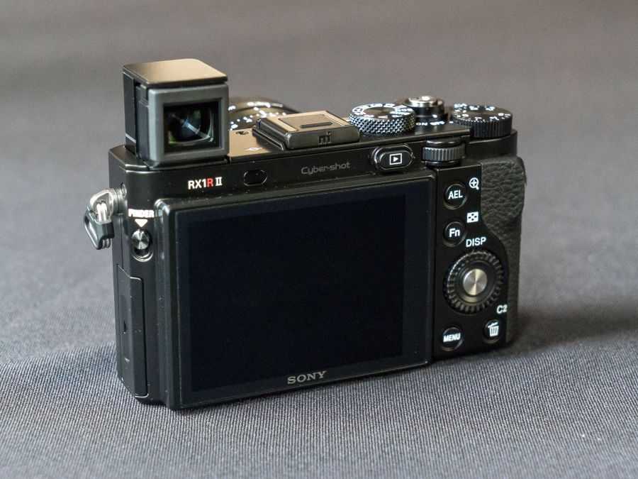Sony rx1r ii пополнила линейку компактных камер с полнокадровой матрицей - 4pda