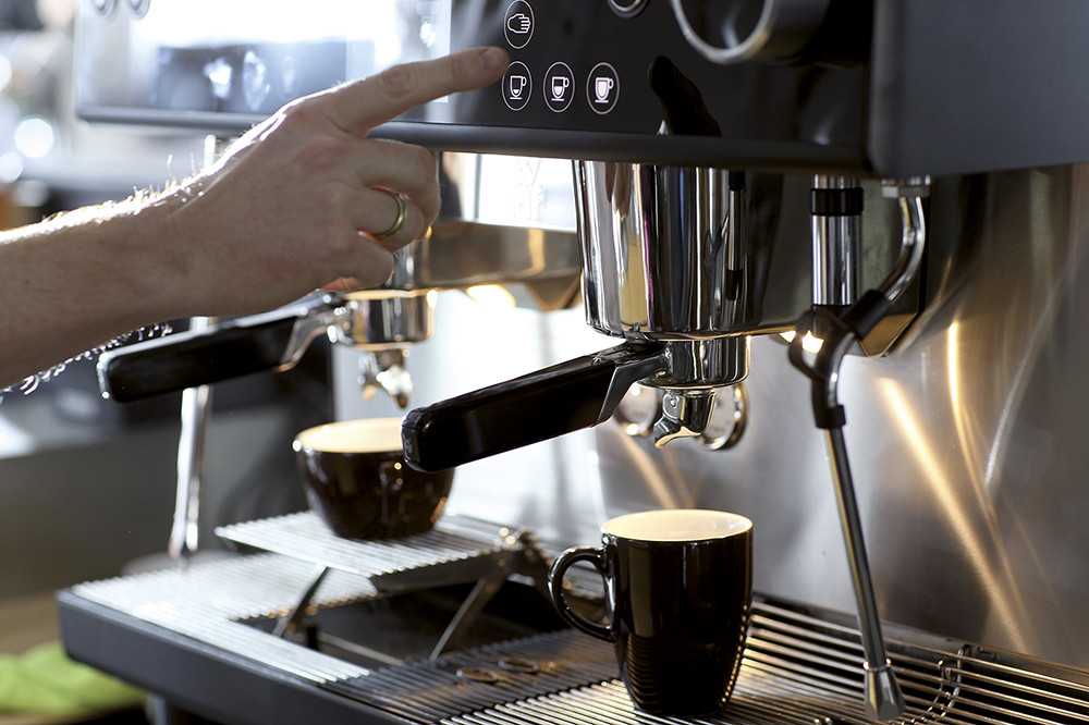 Чем отличается рожковая кофеварка от кофемашины— основные различия | блог miele