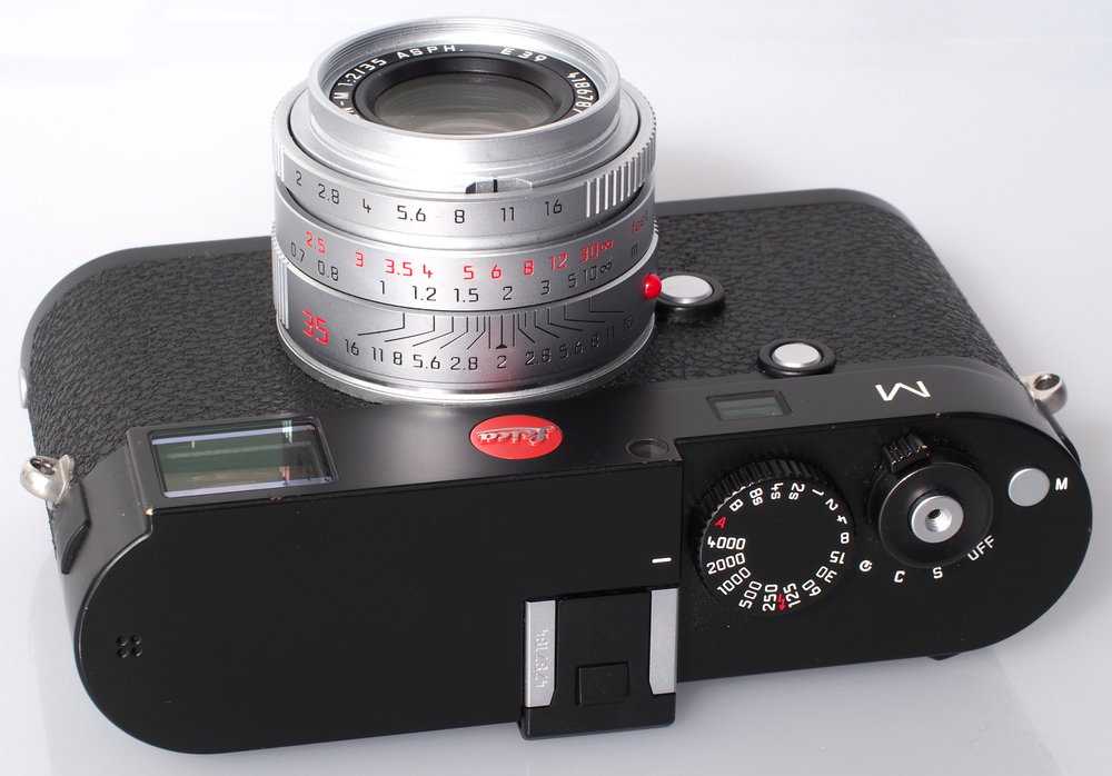 Leica T Typ 701 1,850  первая беззеркальная модель от Leica, которая не является дальномерным фотоаппаратом С ней немецкая компания