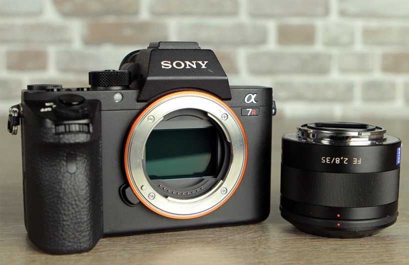 Sony A7R II представляет собой камеру, принадлежащую ко второму поколению беззеркальных камер Sony  полного кадра