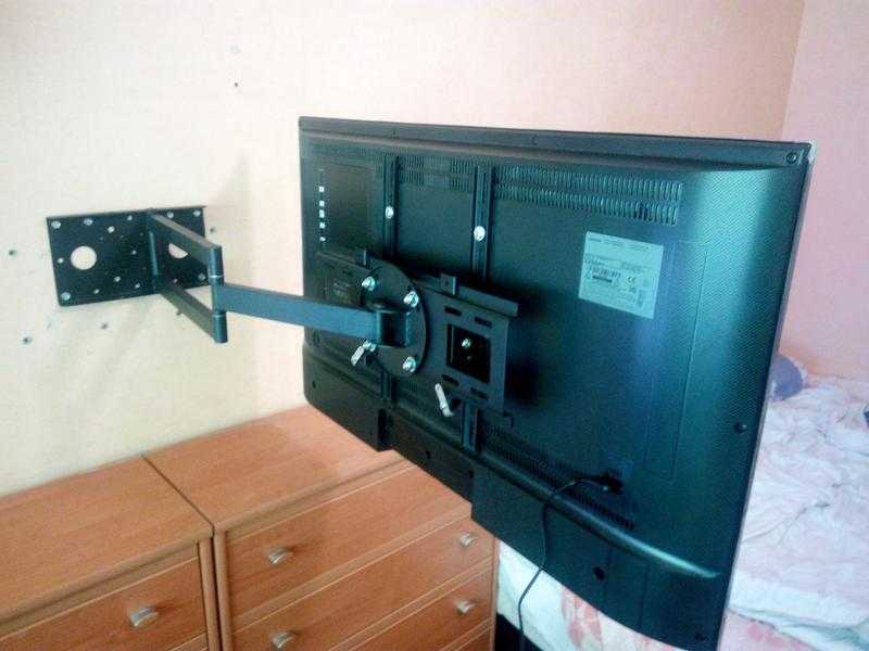 Правильное крепление телевизора на стену своими руками