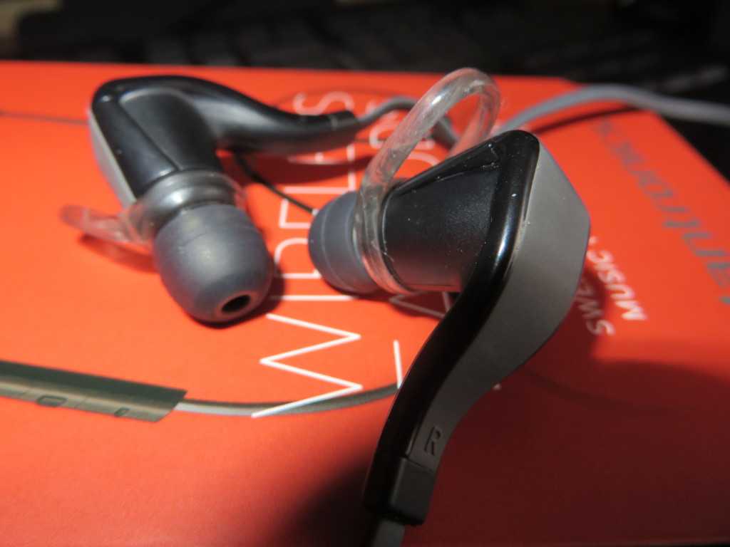 Plantronics backbeat go 810 review | tom's guide