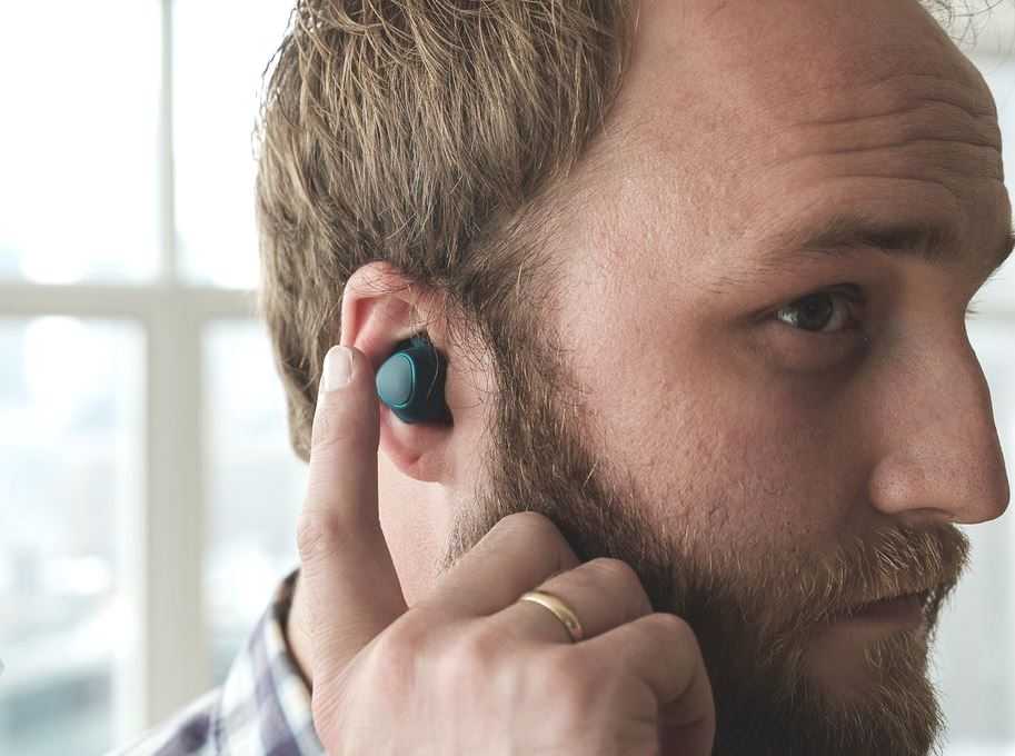 Bragi the headphone – обзор компактных беспроводных наушников вкладышей